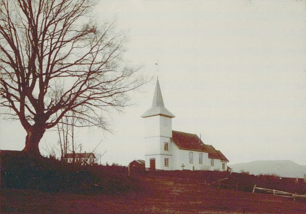 Helgen Kirke eksteriør ca. 1900