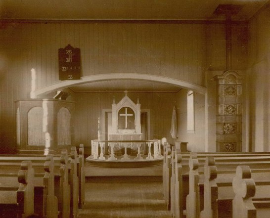Helgen Kirke interiør ca 1900.