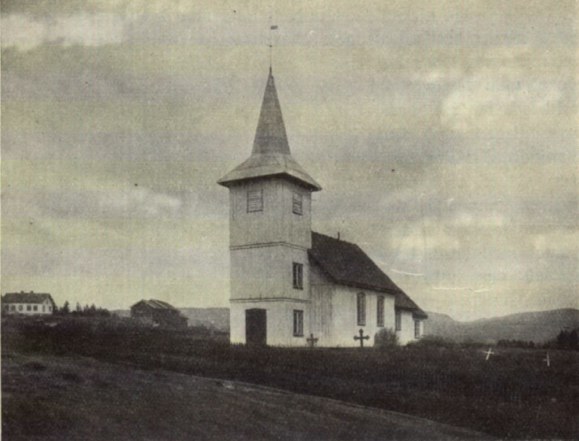 Helgen Kirke ca 1900.
Tatt fra Hollaboka.
Picture taken from 'Holla' book.