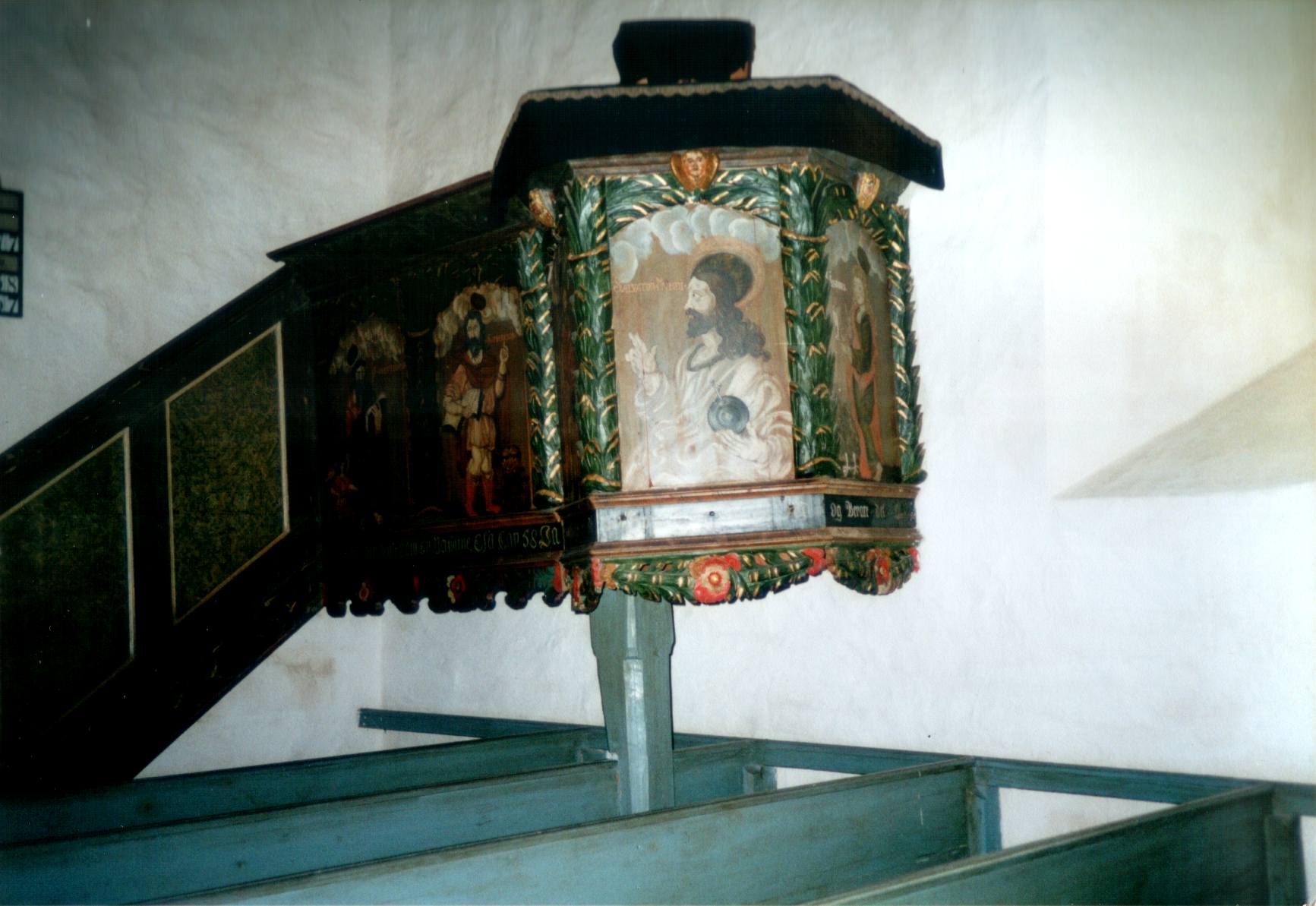 Romnes Kirke - prekestolen igjen
Pulpit again